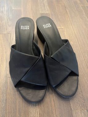 Eileen Fisher Rouche Leather Sandals - 8.5